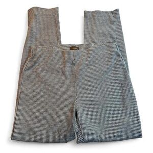 Crosby Dress Pants – Size Small
Classic black & white houndstooth 🖤🤍